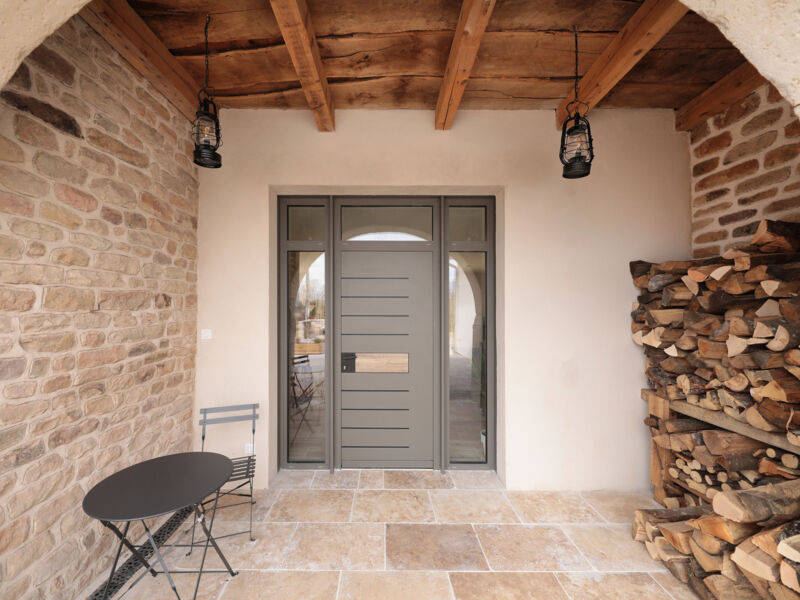 Changer de porte d’entrée à Nontron : découvrez les modèles modernes en aluminium, PVC et fibre RFP - photo 1