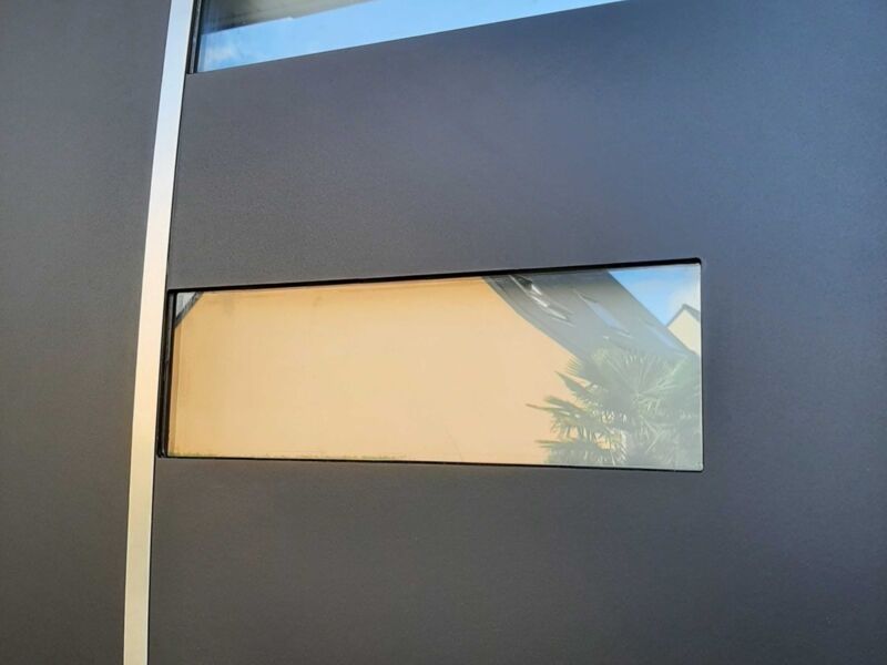 Changer de porte d’entrée à Nontron : découvrez les modèles modernes en aluminium, PVC et fibre RFP - photo 1